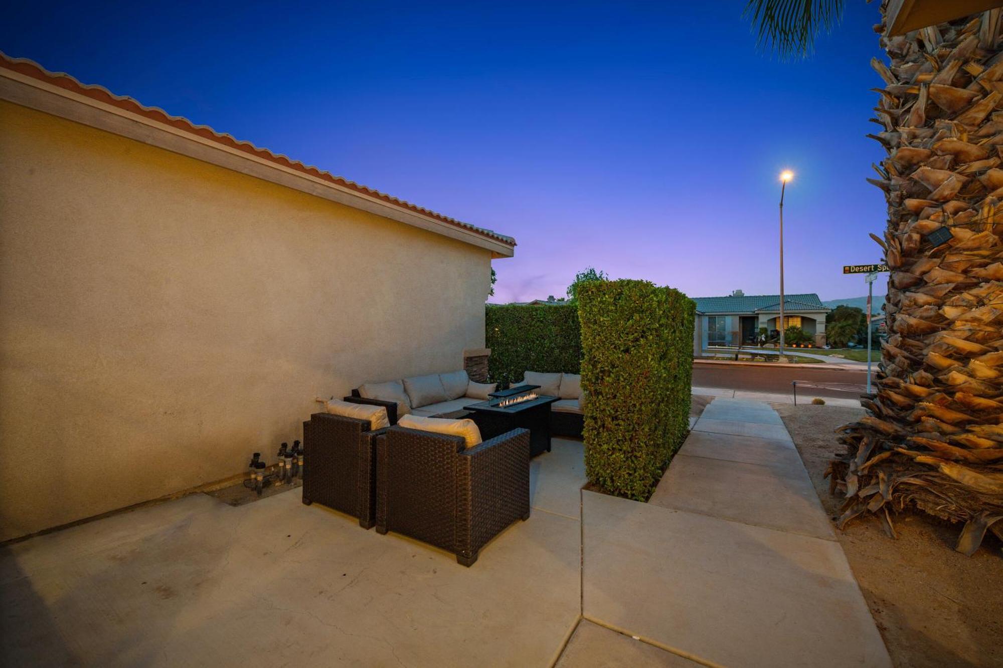 Casa Desert Muse With Heated Pool Spa Firepit Mini Golf And Games إنديو المظهر الخارجي الصورة